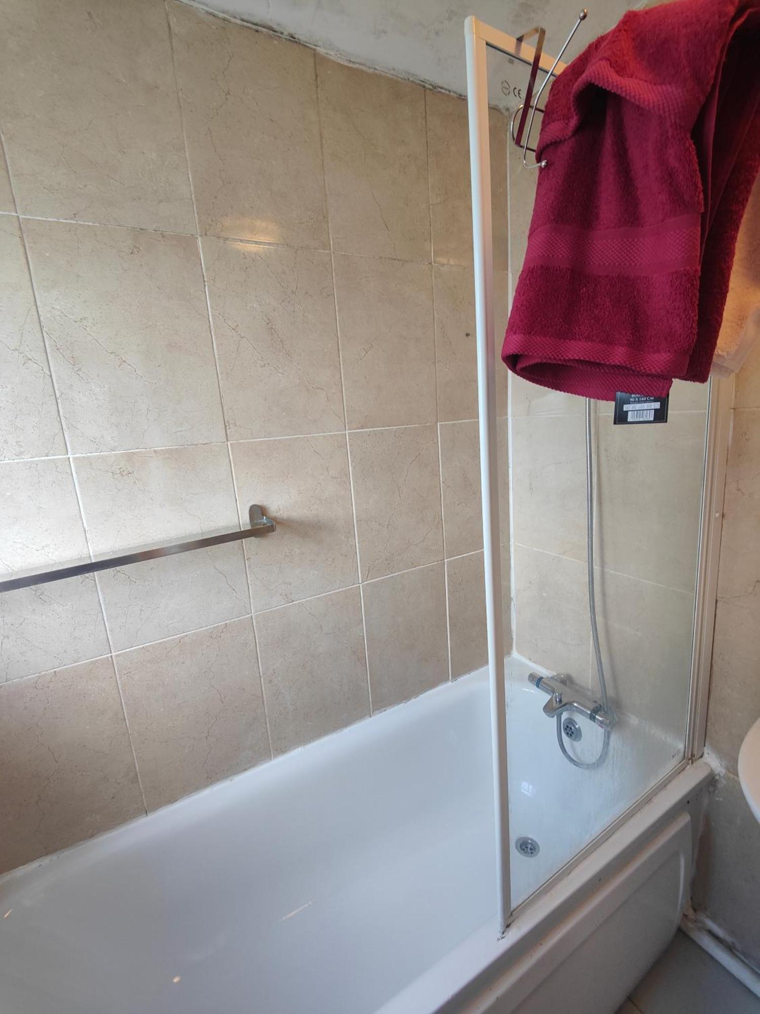 Отель Charming Double Bed Retreat Лондон Экстерьер фото